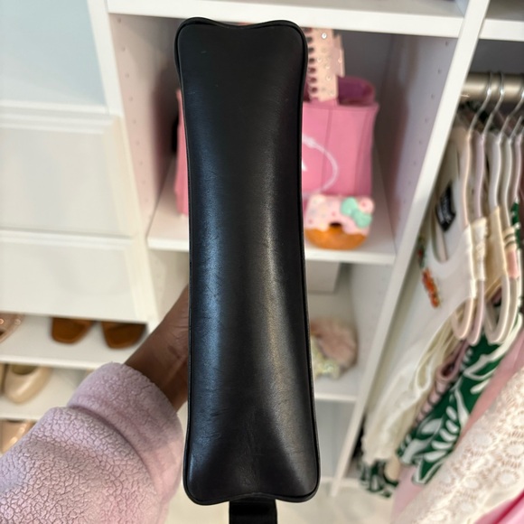 Salvatore Ferragamo Leather Buckle Shoulder Bag 🖤 - Picture 11 of 12